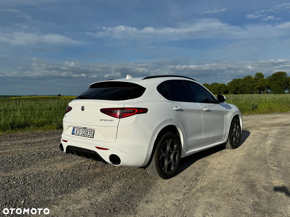 Alfa Romeo Stelvio 2.0 Turbo TI Q4 - 4