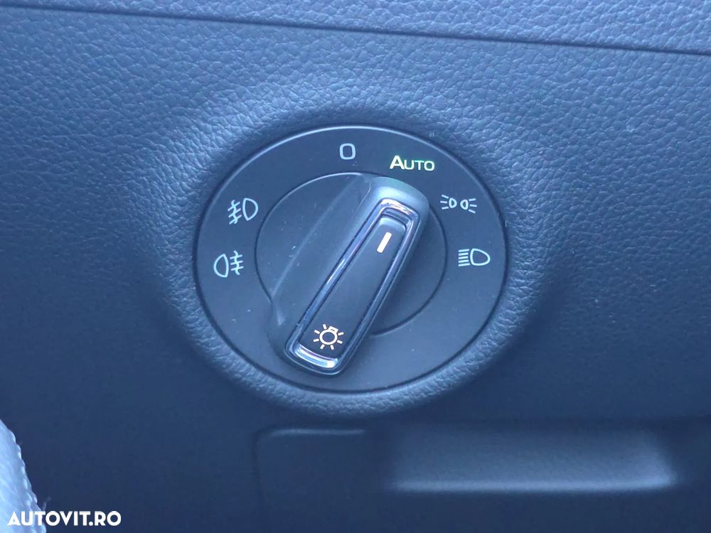 Skoda Superb 2.0 TDI DSG Premium Edition - 15