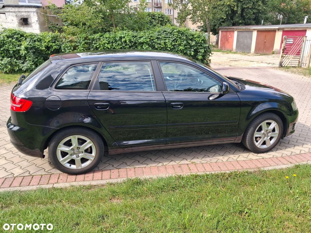 Audi A3 Sportback - 1