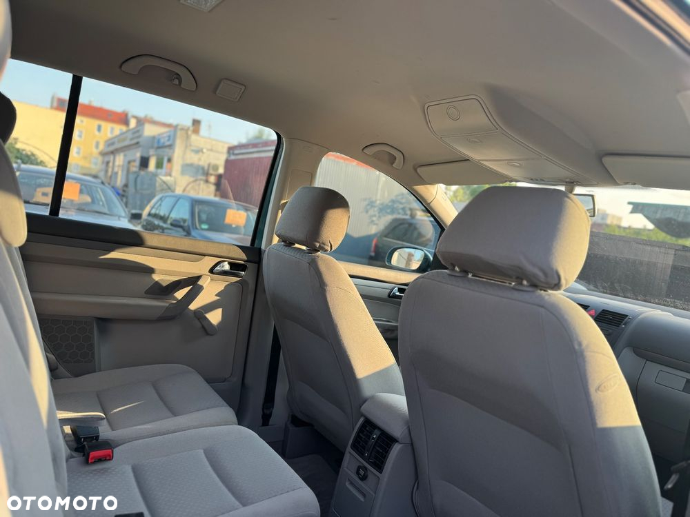 Volkswagen Touran 1.9 TDI Basis - 23