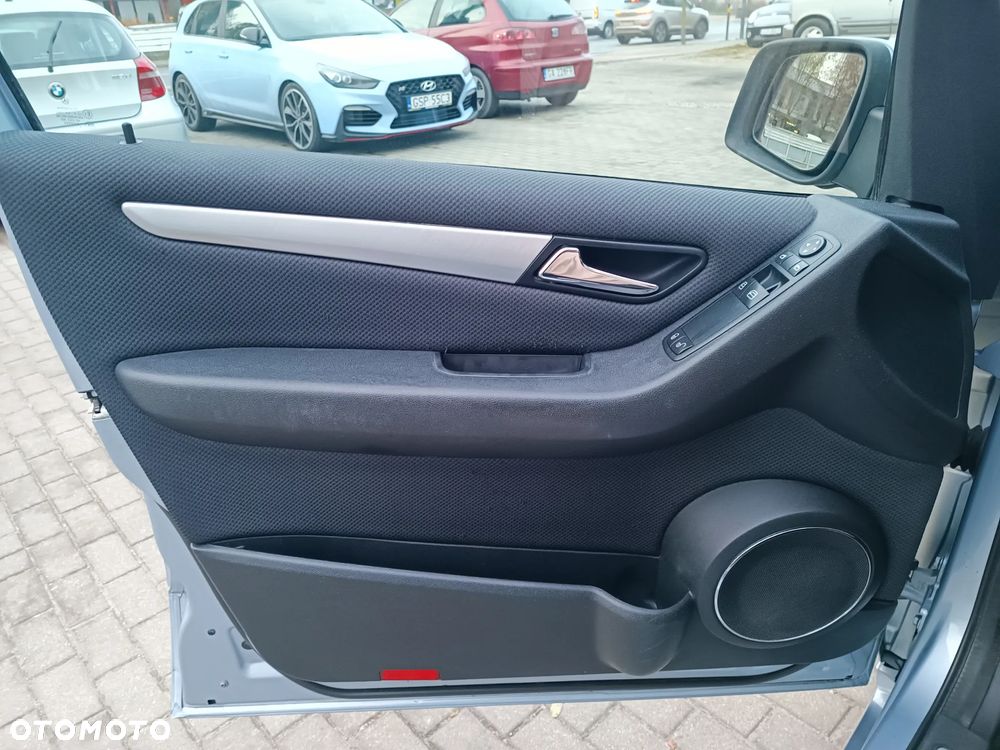 Mercedes-Benz Klasa B 180 CDI Autotronic - 20