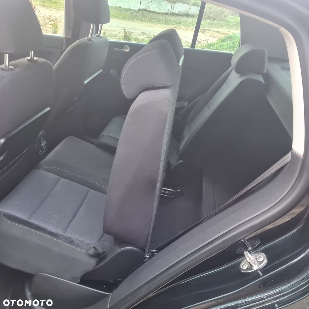 Volkswagen Golf Plus 1.2 TSI MATCH - 23