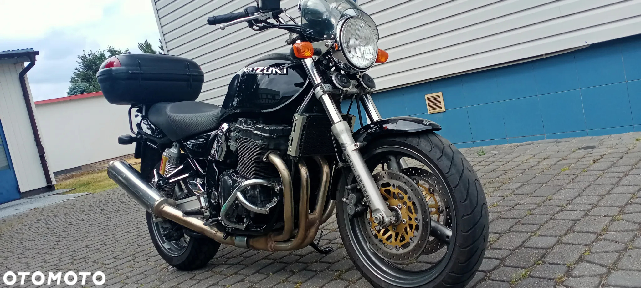 Suzuki GSX - 6