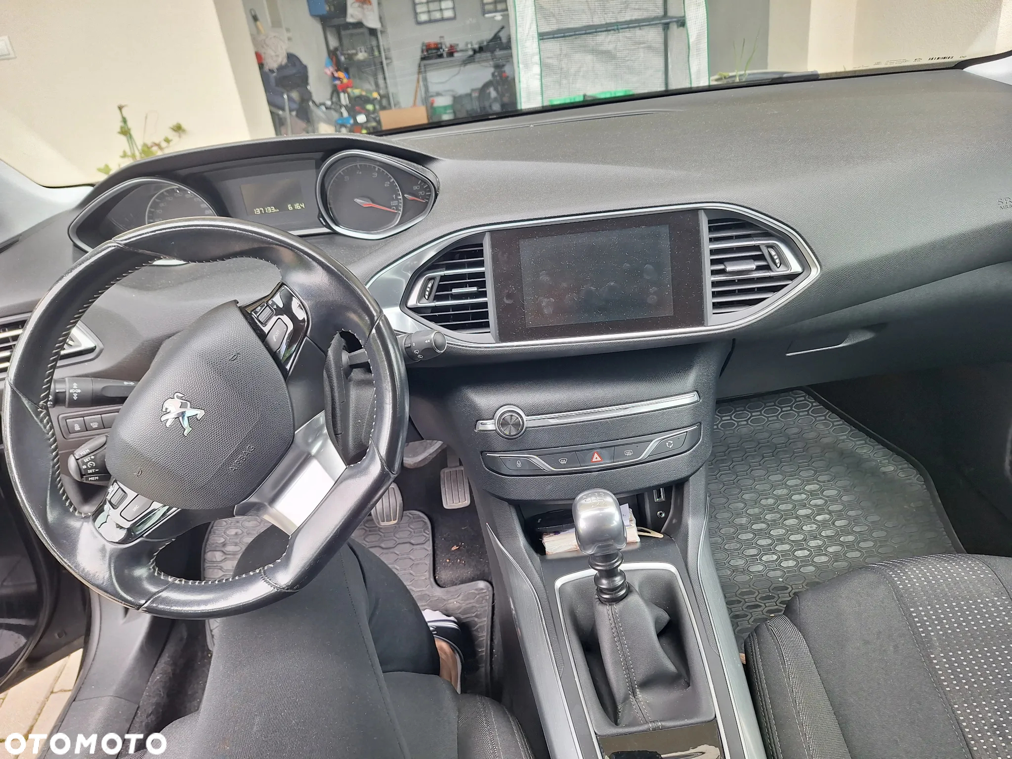 Peugeot 308 1.2 PureTech Allure S&S - 6