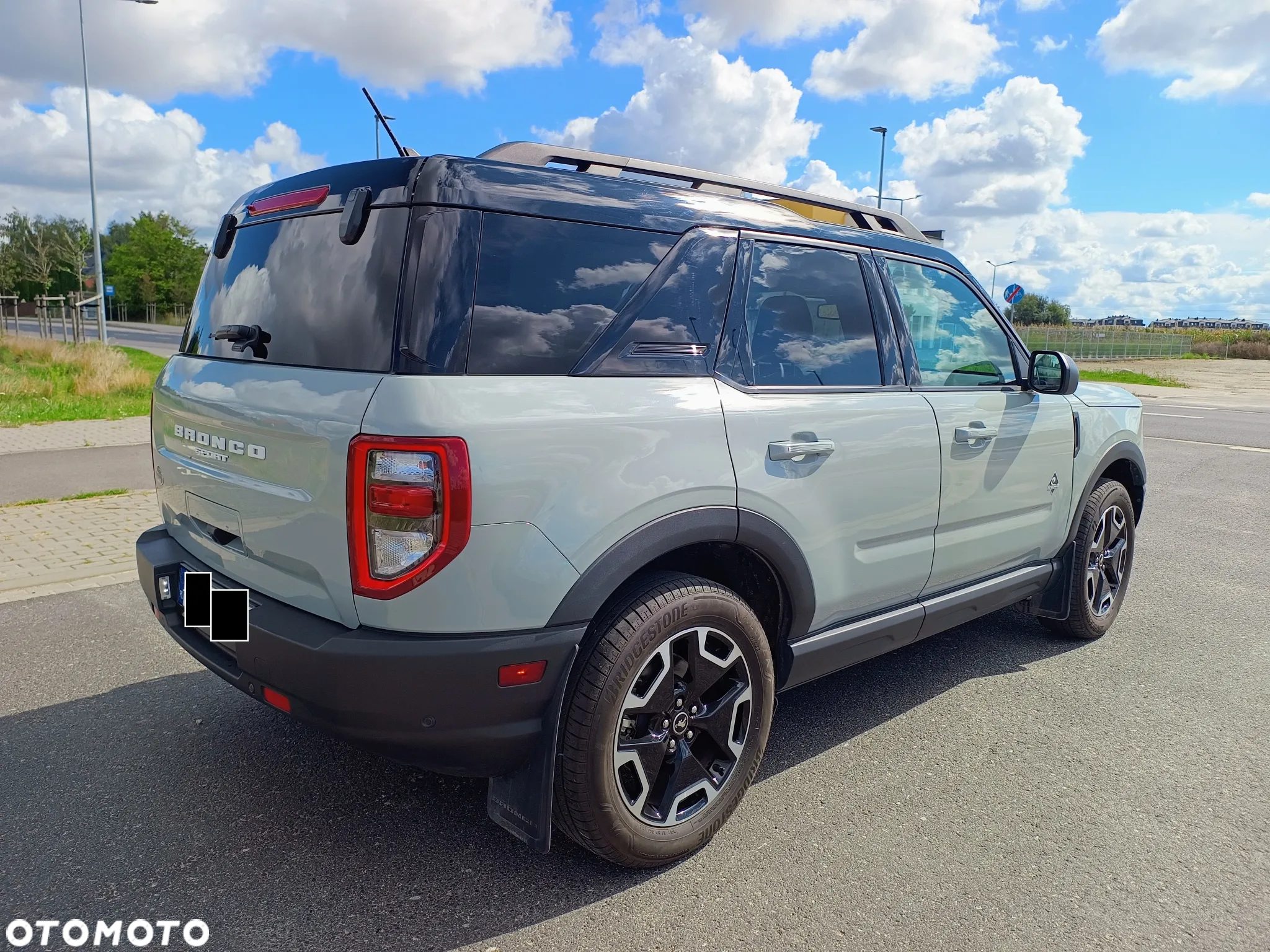 Ford Bronco - 9