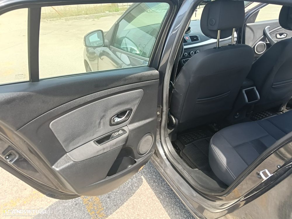 Renault Mégane Sport Tourer 1.5 dCi Dynamique S CO2 Champion - 9