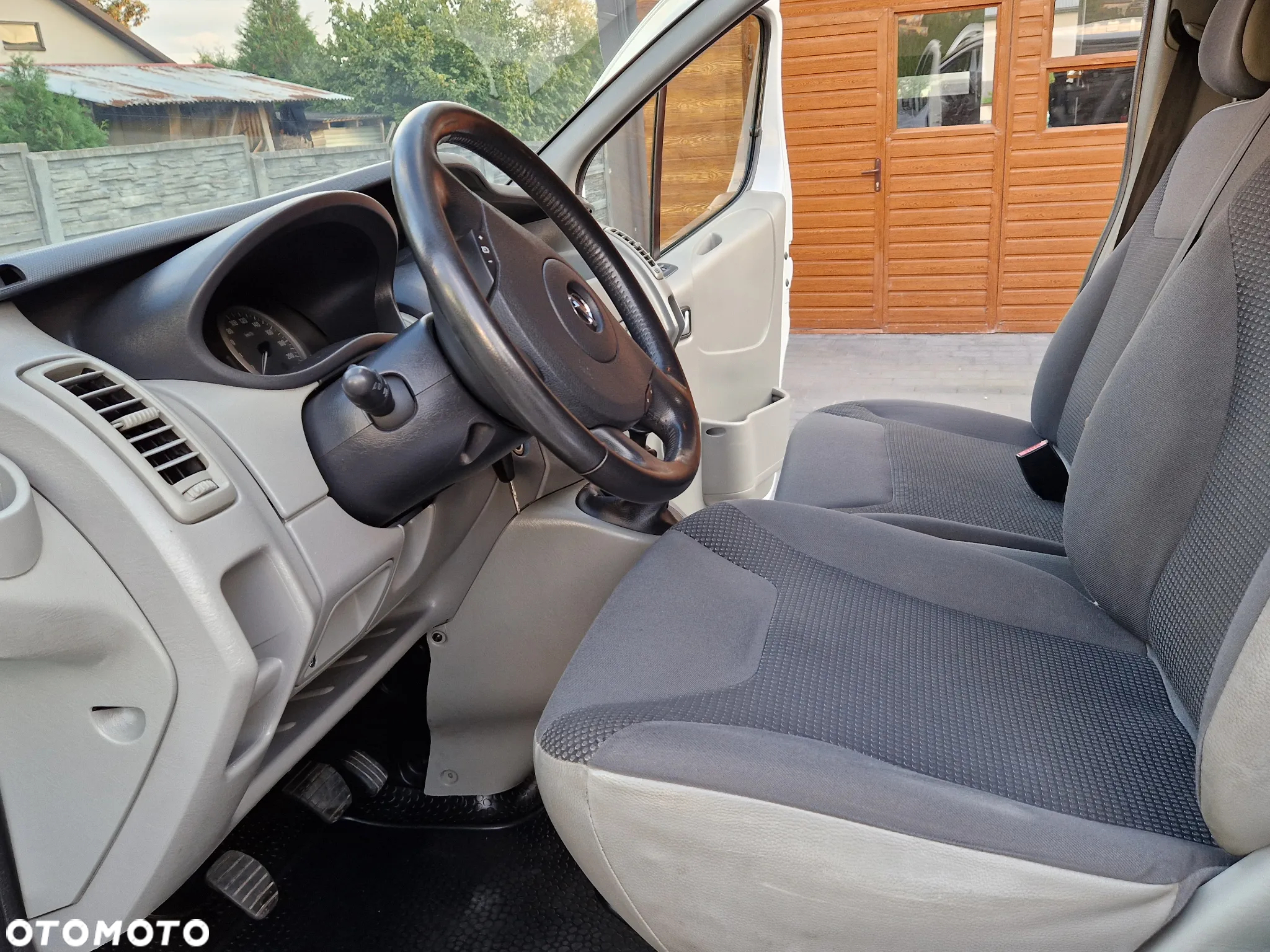 Opel Vivaro - 17