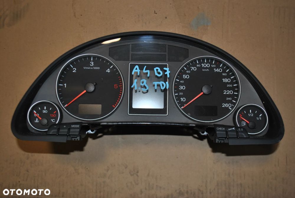 Licznik Audi A4 B7 1.9 TDI - 1