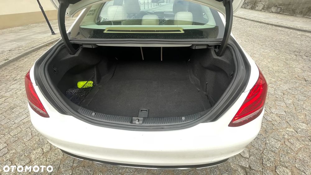 Mercedes-Benz Klasa C 300 7G-TRONIC - 14