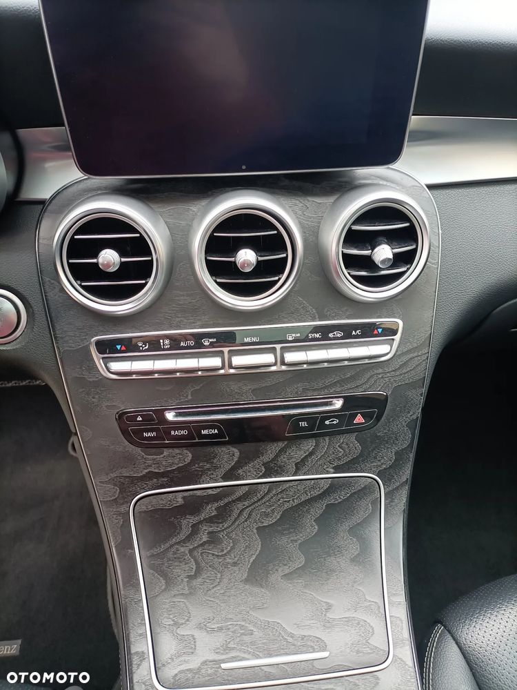 Mercedes-Benz GLC 300 4Matic 9G-TRONIC - 15