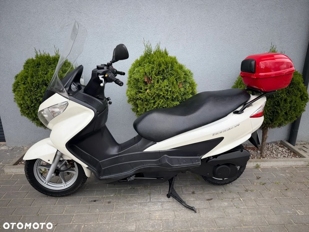 Suzuki Burgman - 41
