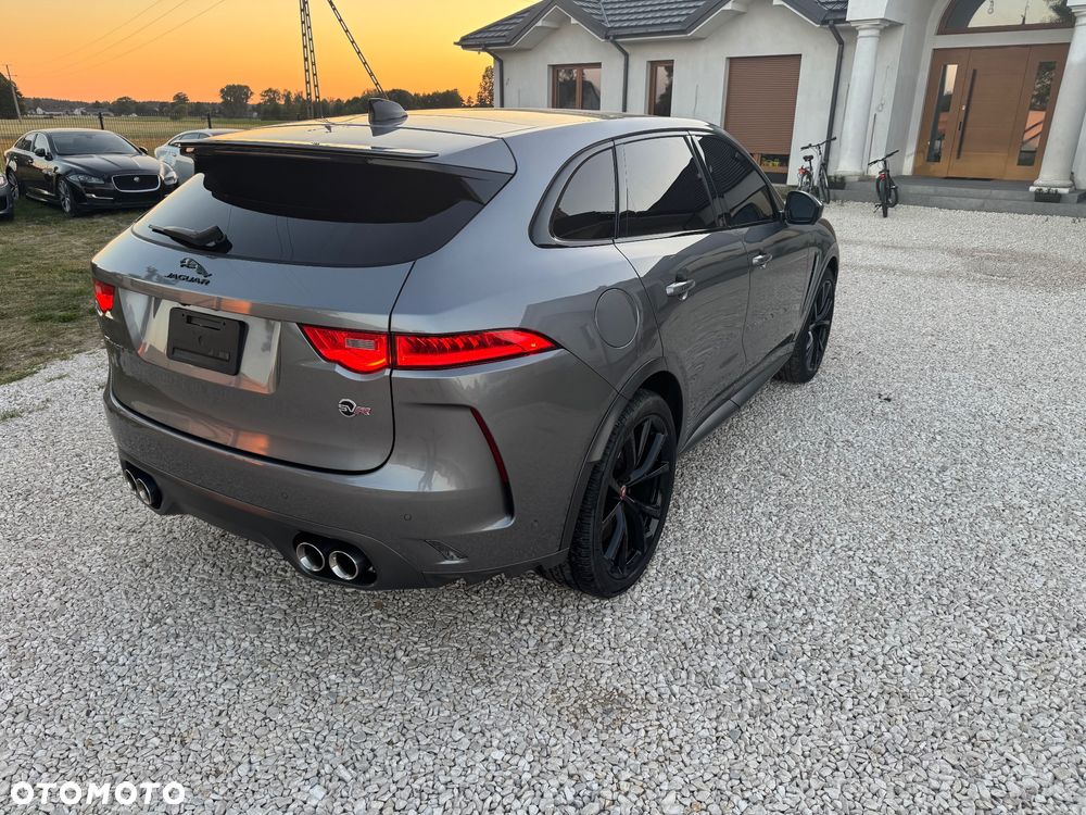 Jaguar F-Pace AWD SVR - 8