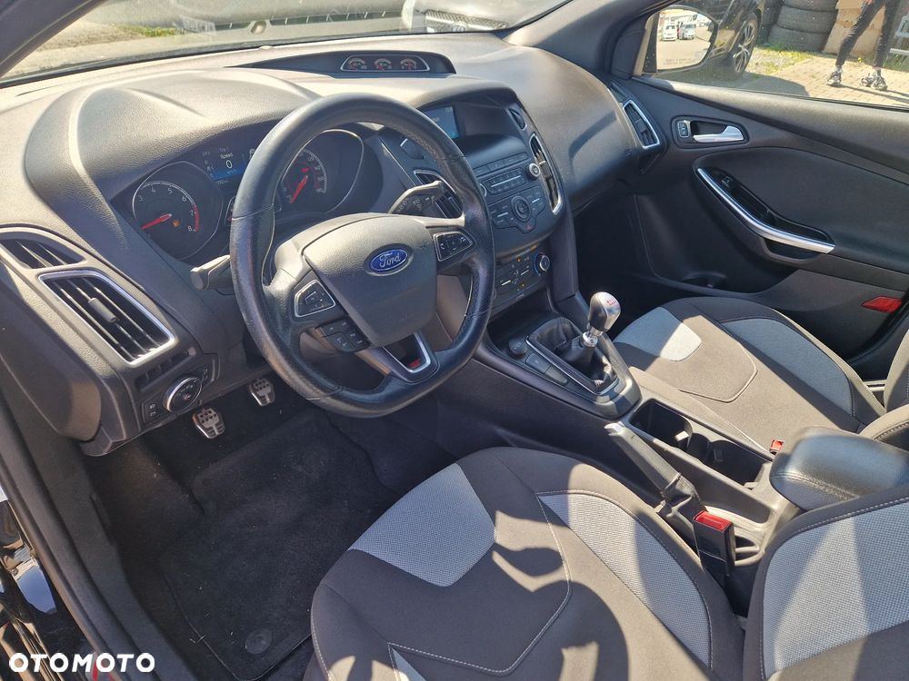 Ford Focus - 13