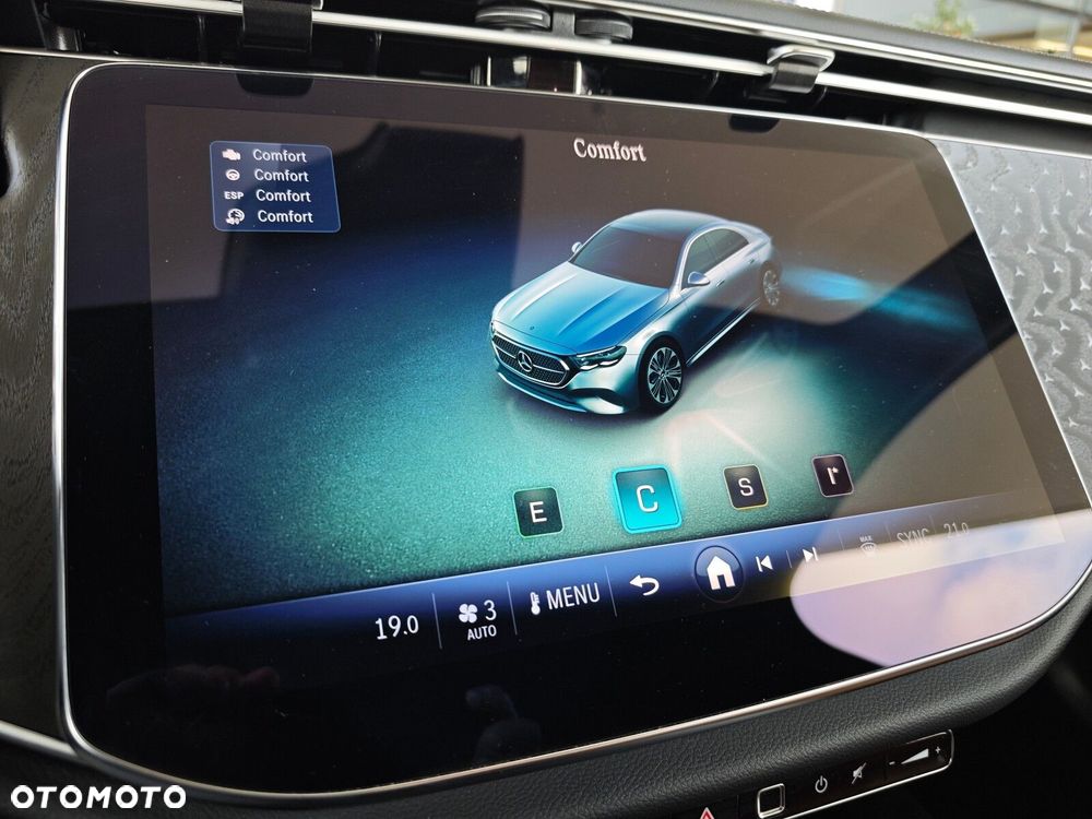 Mercedes-Benz Klasa E 220 d mHEV 4-Matic AMG 9G-Tronic - 23