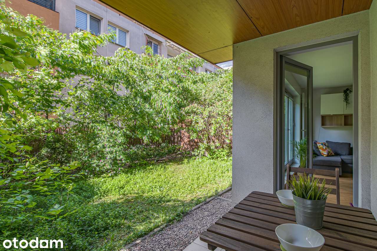Klimatyczne mieszkanie z ogródkiem na Saskiej Kępie -> Cosy apartment!