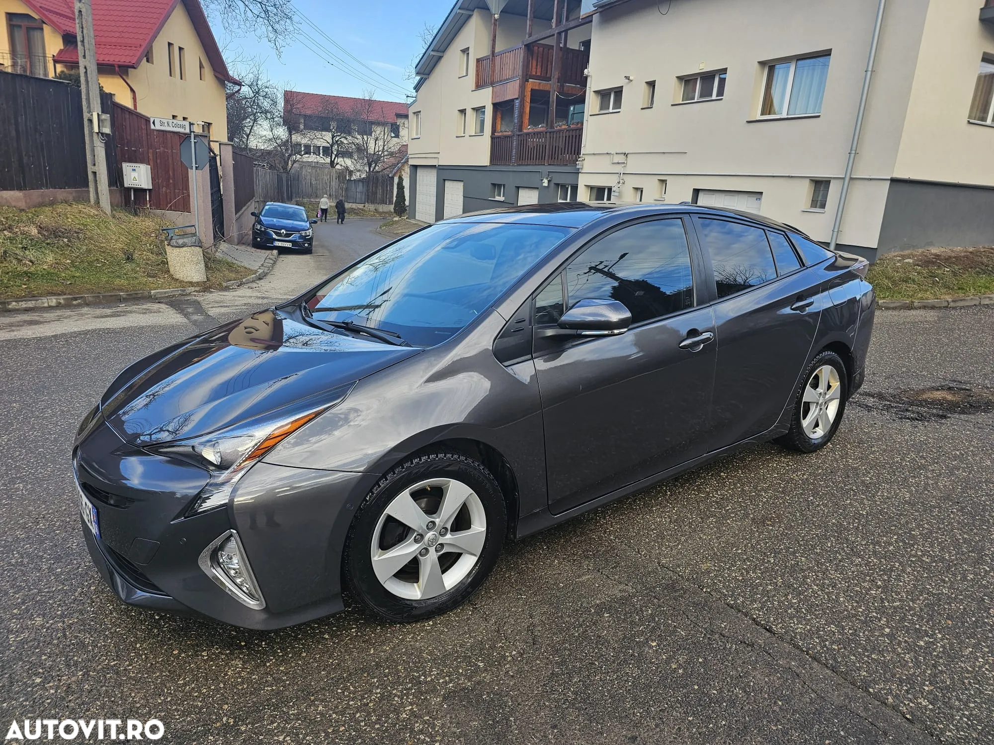 Toyota Prius 1.8 HSD Exclusive Plus - 11
