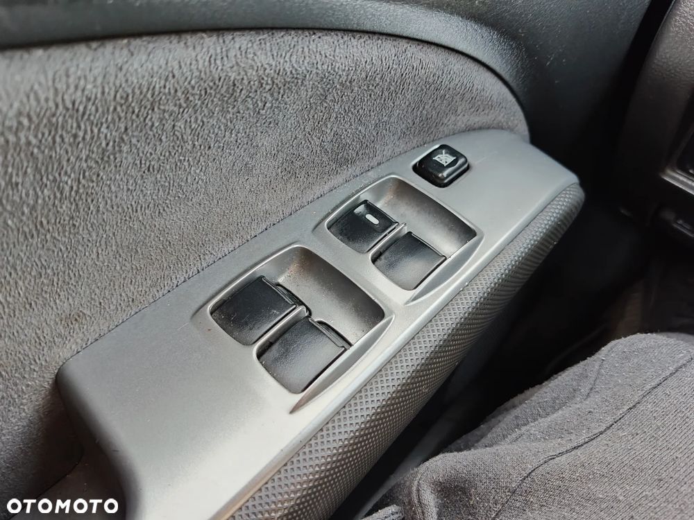 Mitsubishi Outlander 2.0 2WD Invite - 21