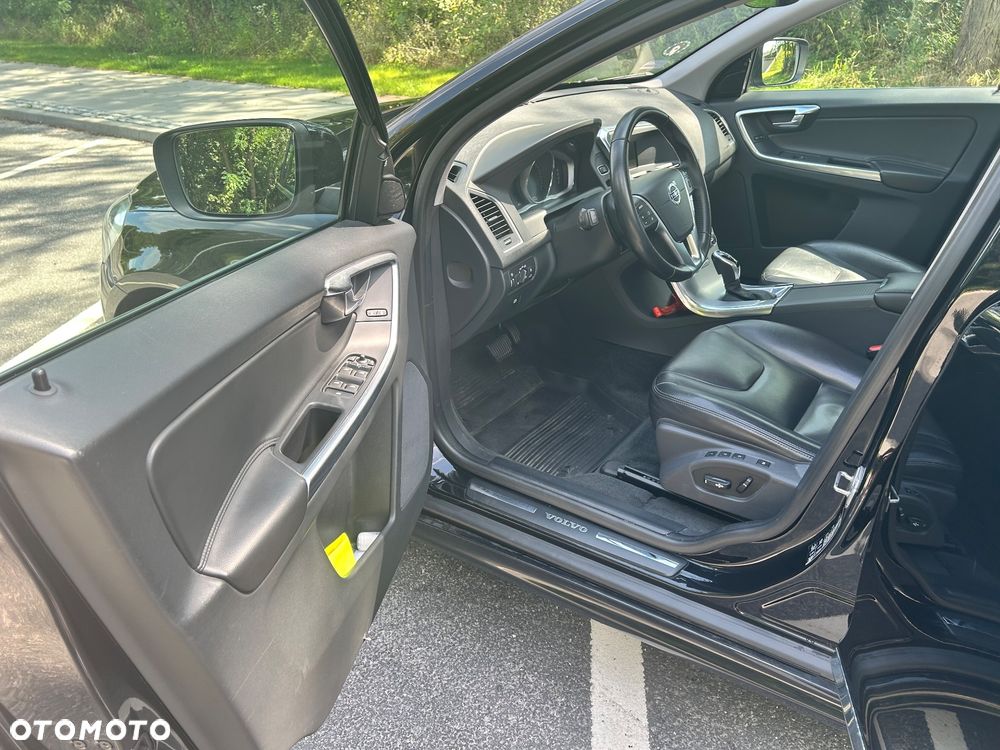 Volvo XC 60 D3 Drive-E Summum - 11