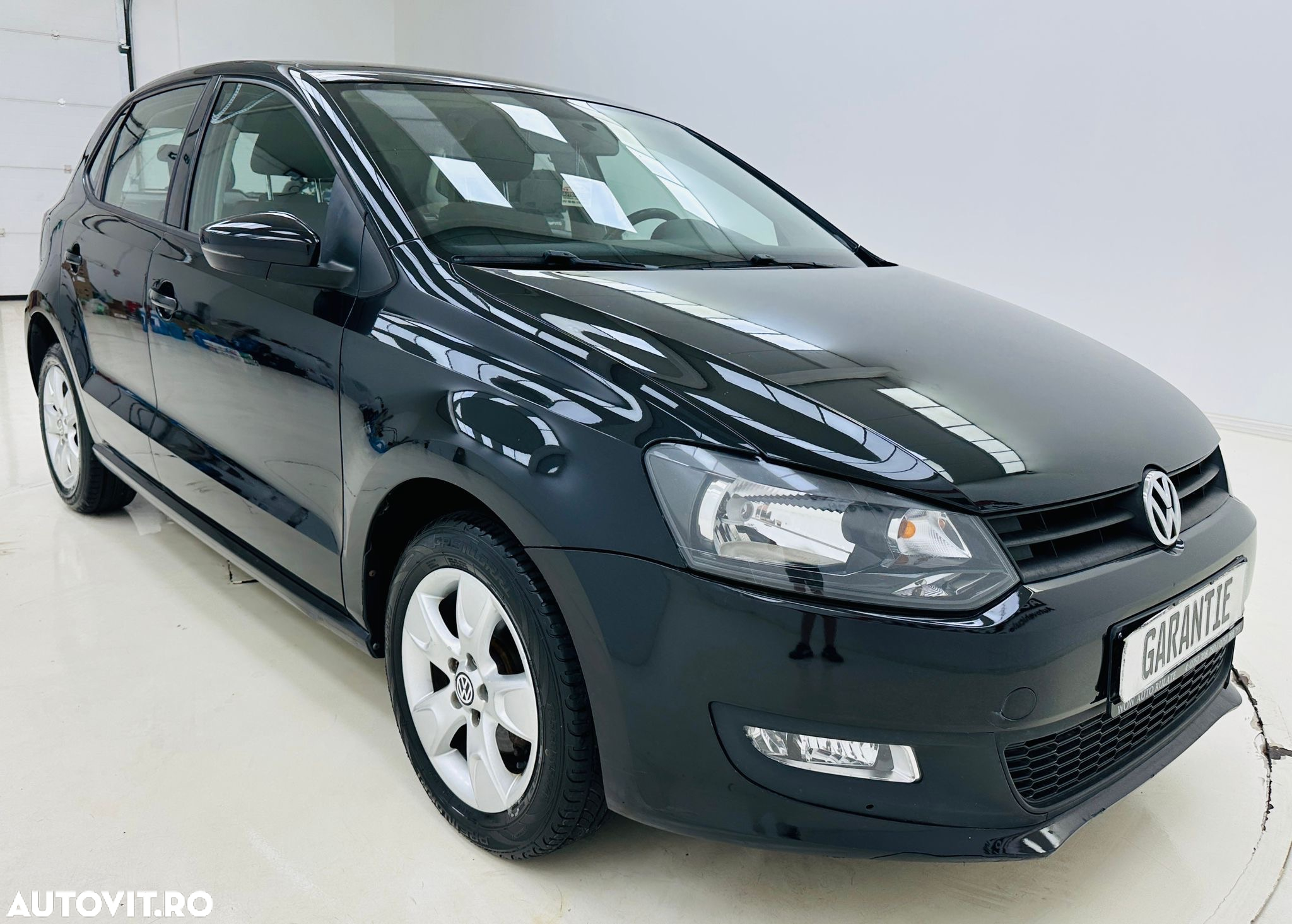 Volkswagen Polo - 2