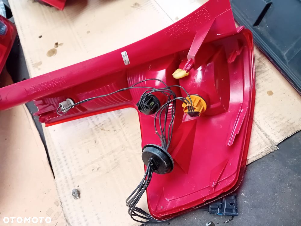 LAMPA TYLNA  CITROEN C4 PRAWA!! WYSYŁKA!! - 2