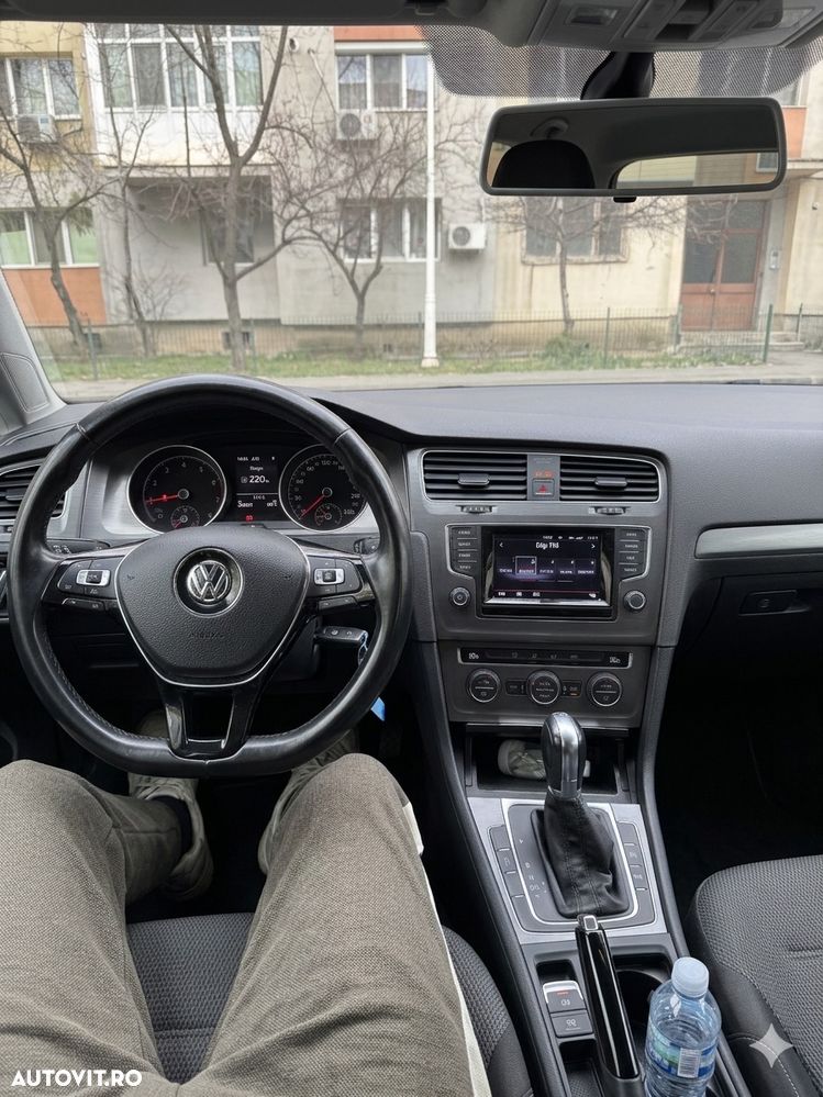 Volkswagen Golf 1.4 TSI Trendline DSG - 6