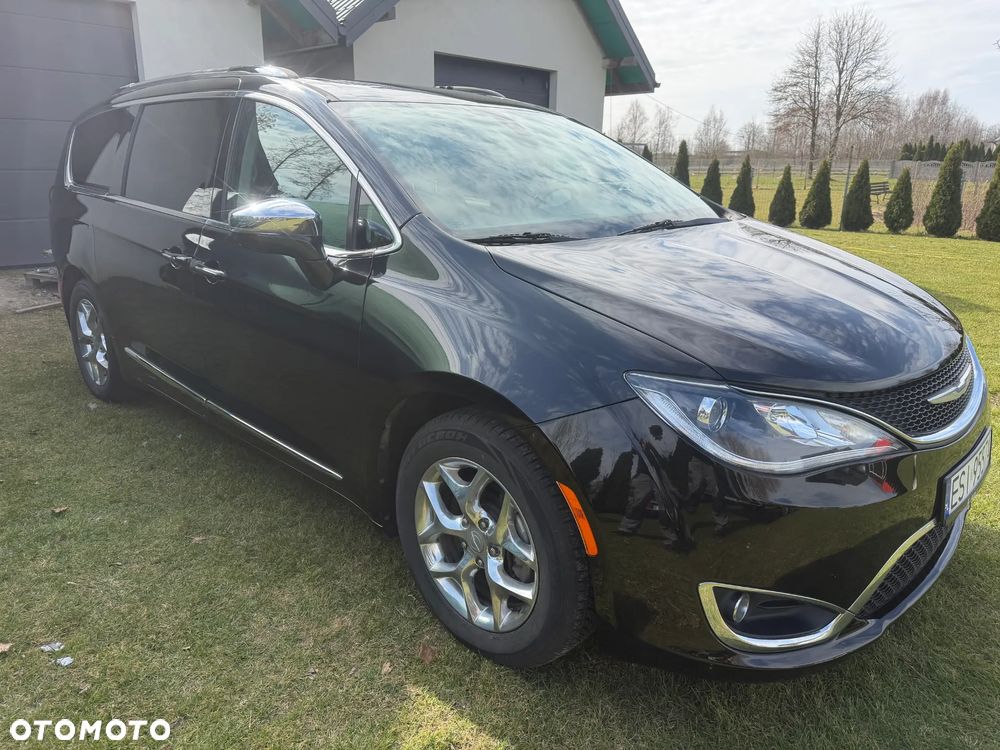 Chrysler Pacifica - 6