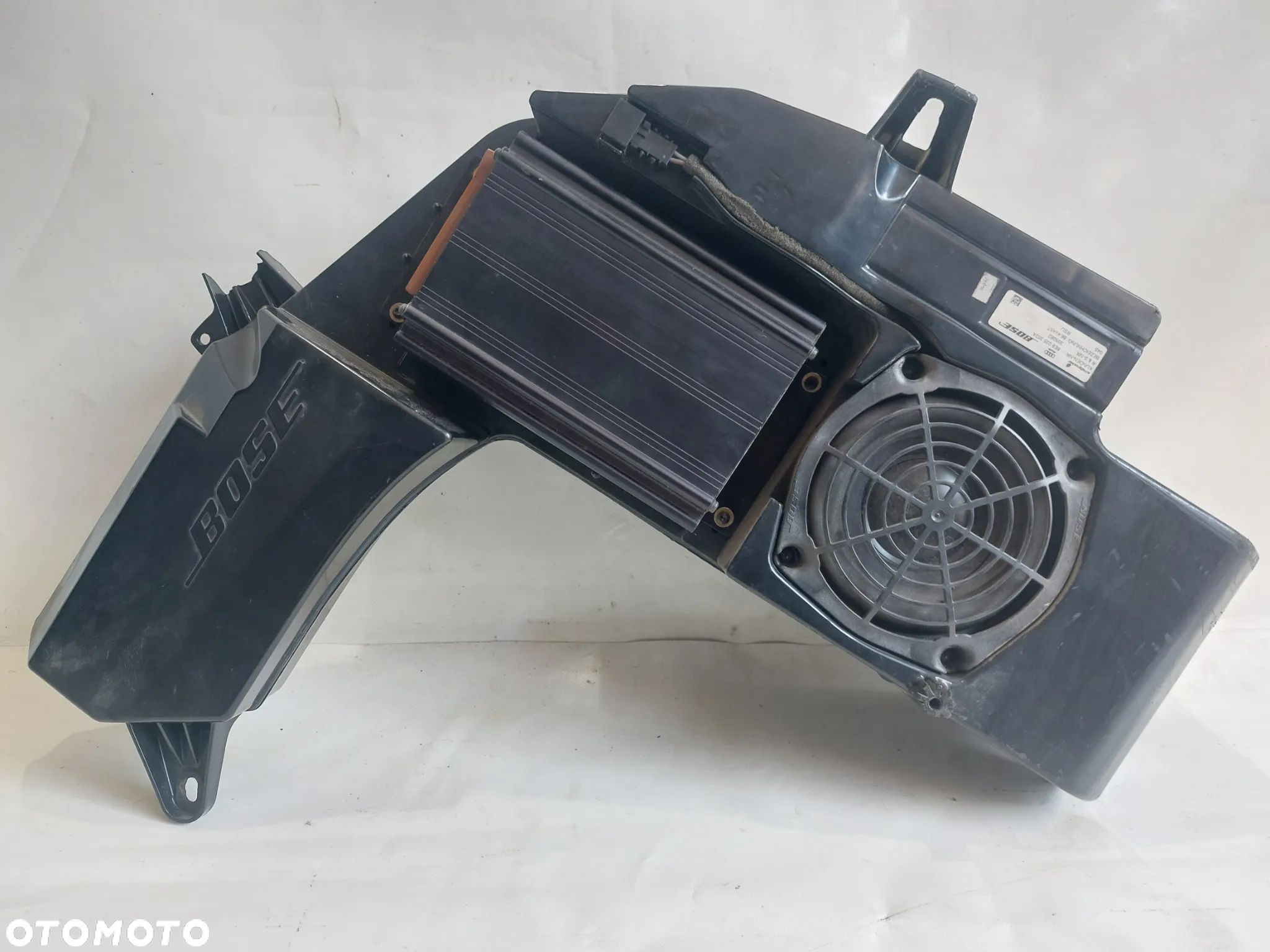 GLOSNIK SUBWOOFER BOSE AUDI A4 B6 B7 KOMBI SLASK WYSYLKA - 1