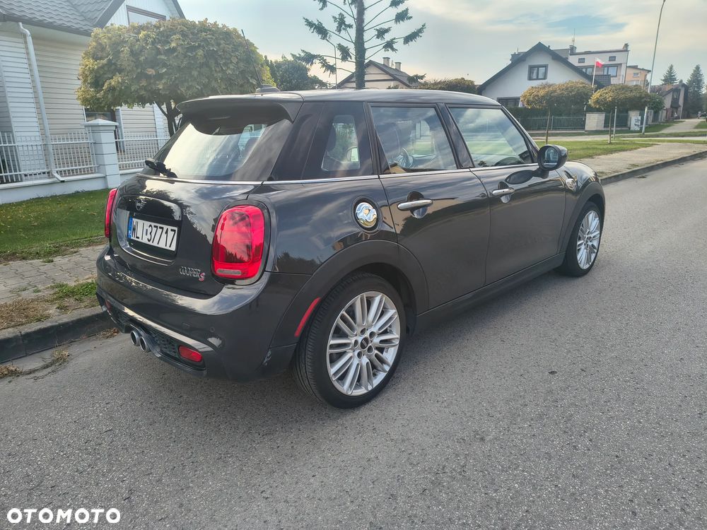 Mini Cooper S 2019 photo 3