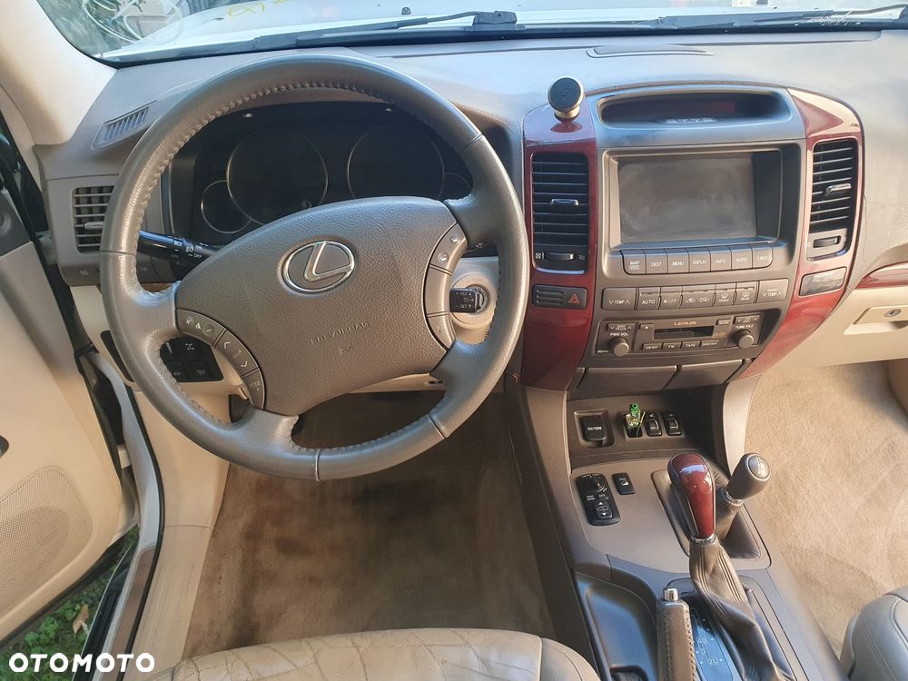 Lexus GX Standard - 13