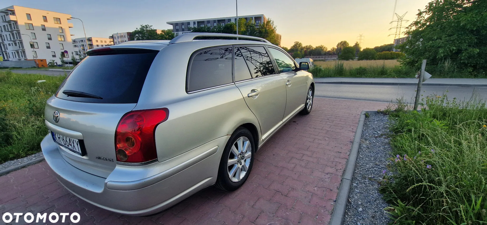 Toyota Avensis - 9