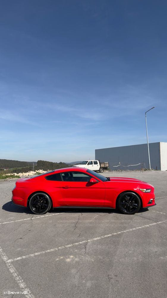 Ford Mustang 2.3 Eco Boost - 5