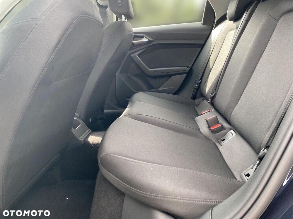 Audi A1 Sportback 35 TFSI S tronic - 13