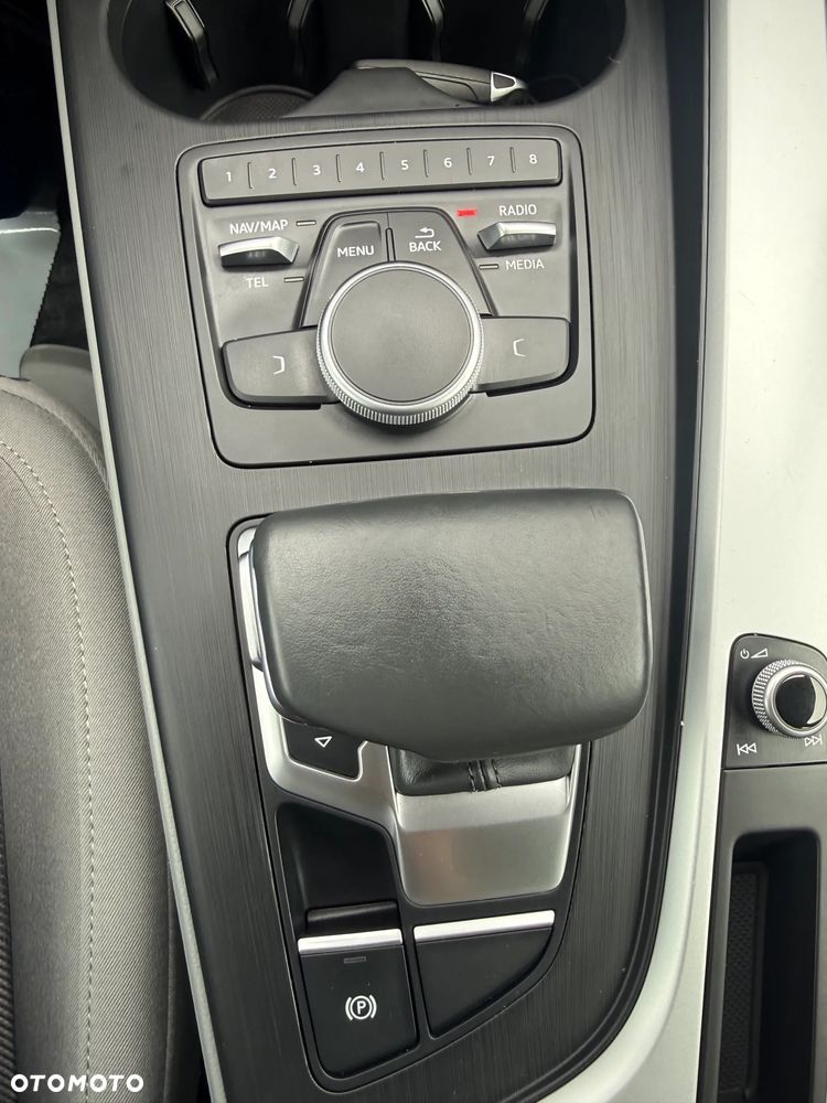 Audi A4 Avant 2.0 TDI ultra S tronic - 34