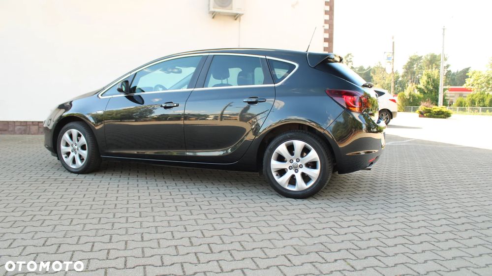 Opel Astra 1.4 Turbo Cosmo - 28