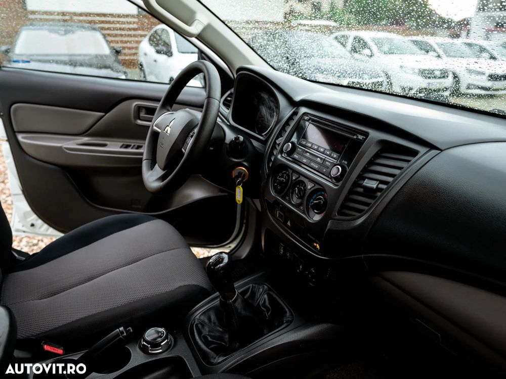 Mitsubishi L200 Double Cab M/T Intense - 29