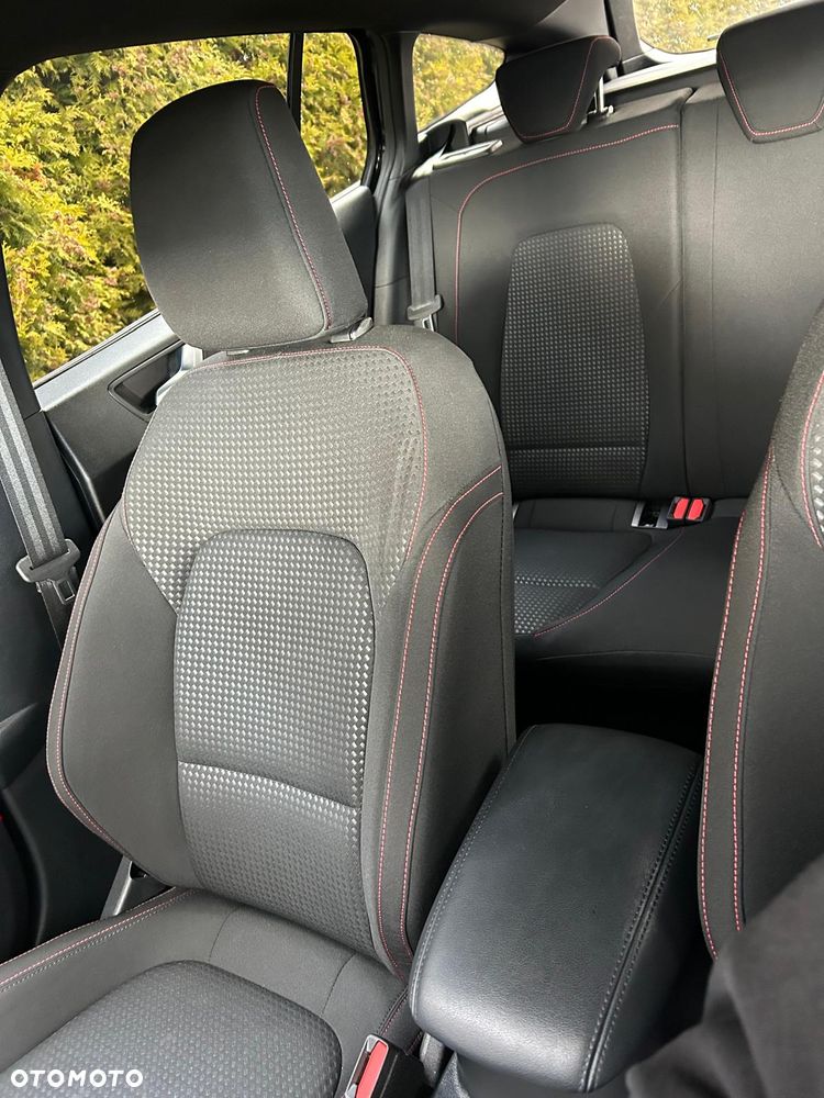 Ford Focus 1.0 EcoBoost Hybrid ST-LINE - 17