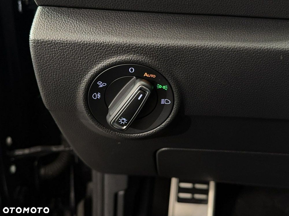 Volkswagen T-Roc - 34