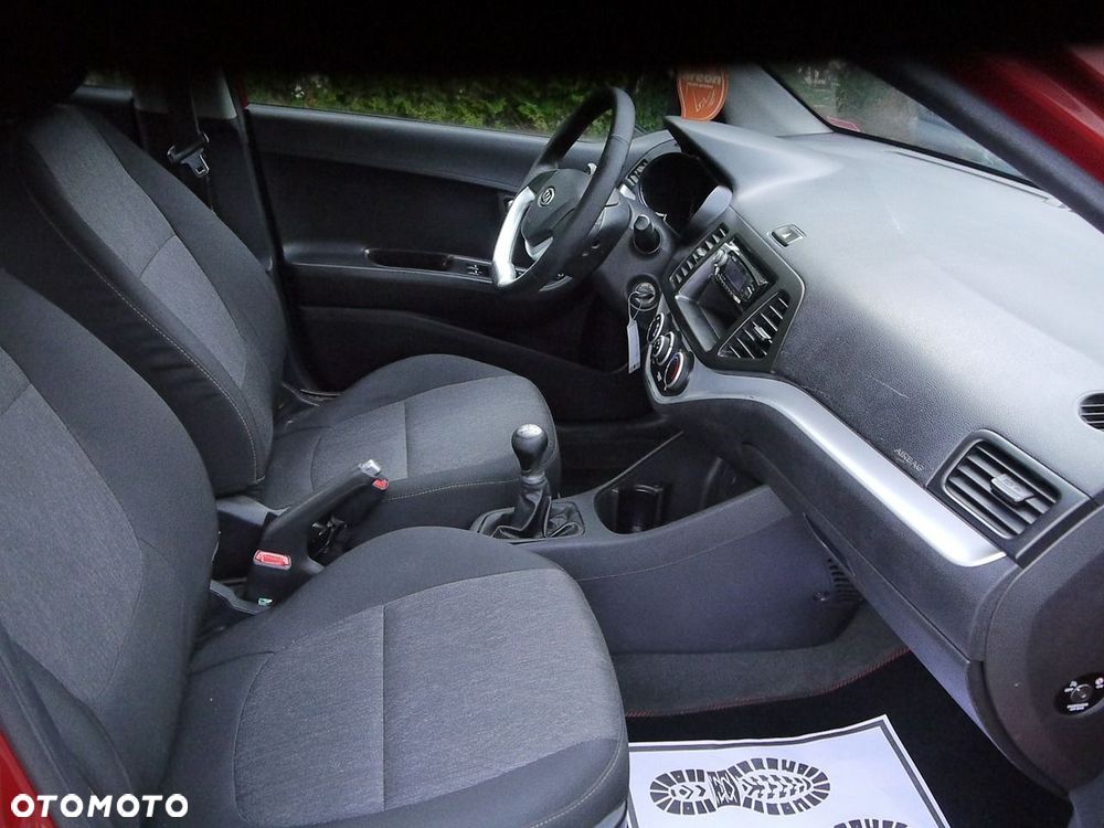 Kia Picanto 1.0 Dream Team Edition - 26
