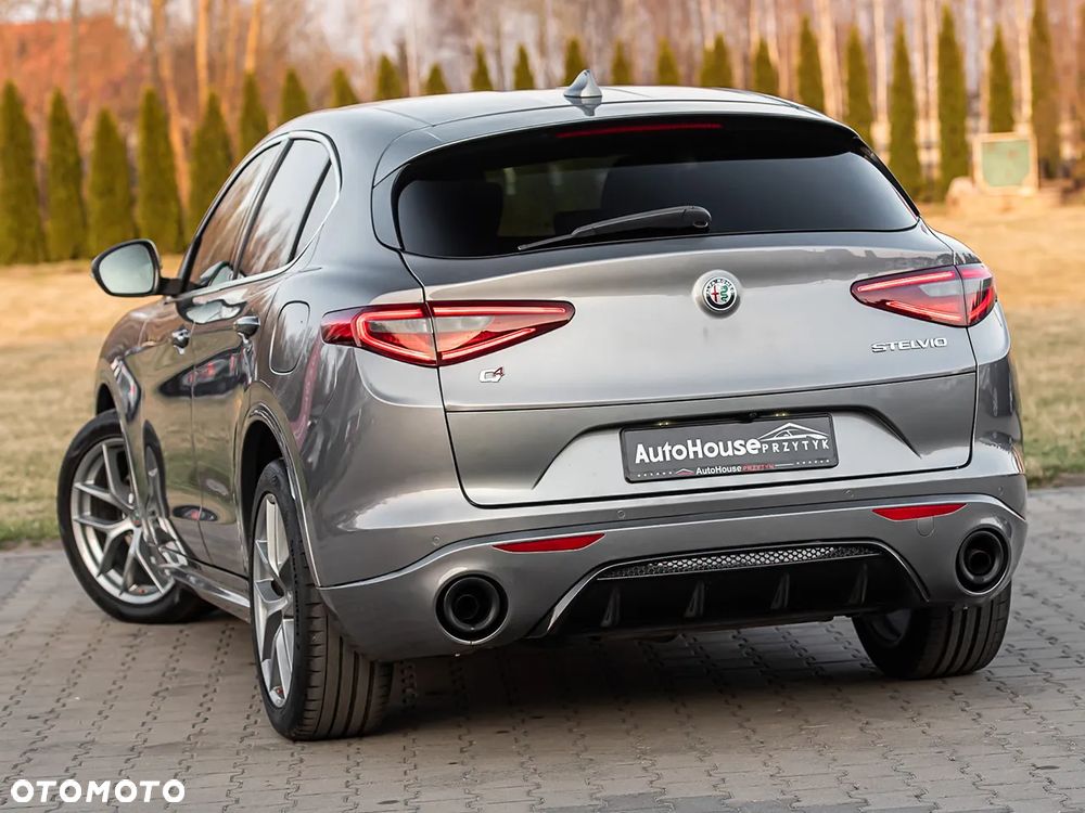Alfa Romeo Stelvio 2.0 Turbo 16V AT8-Q4 Executive - 7