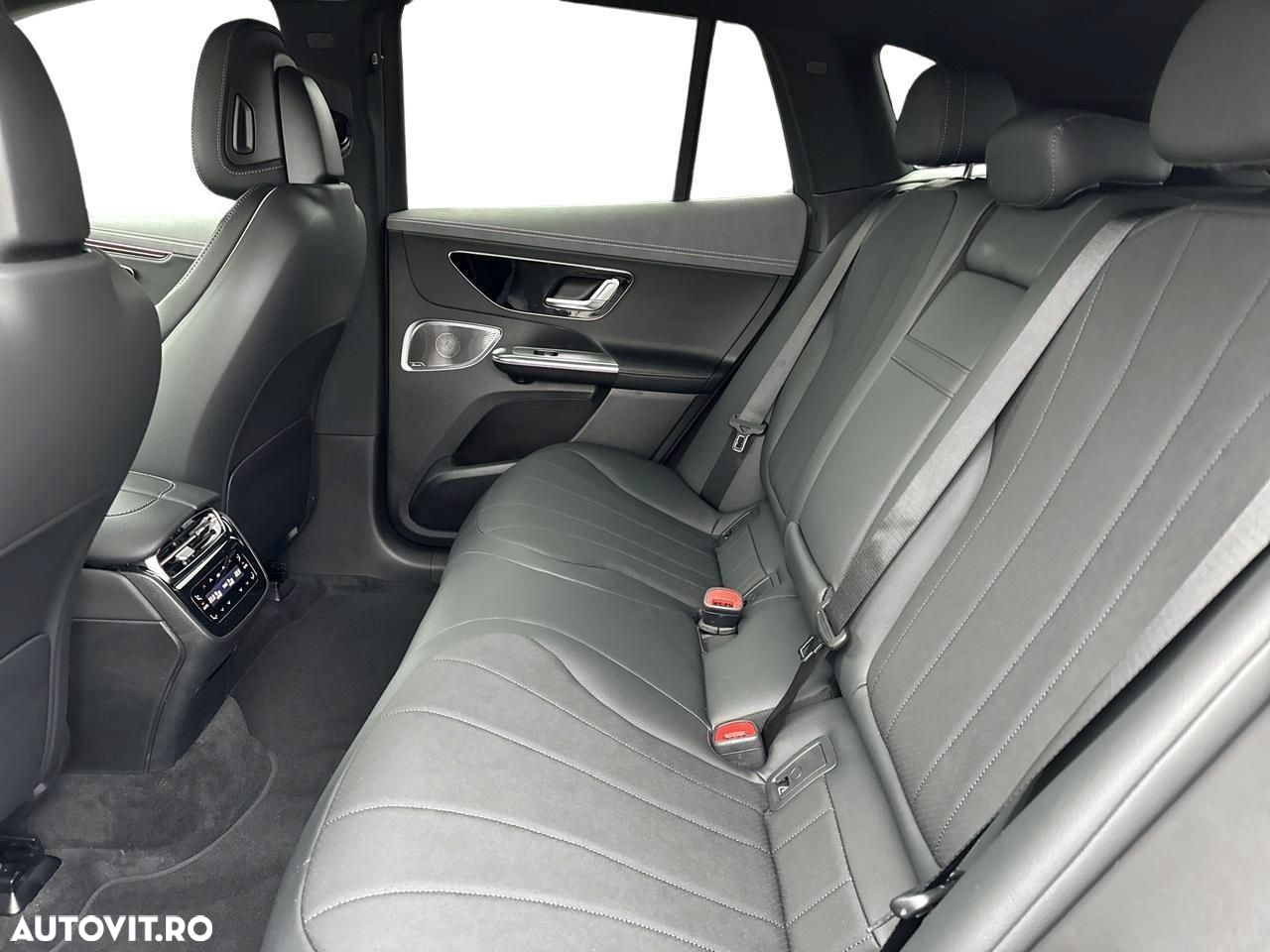 Mercedes-Benz EQE 350 4MATIC - 11