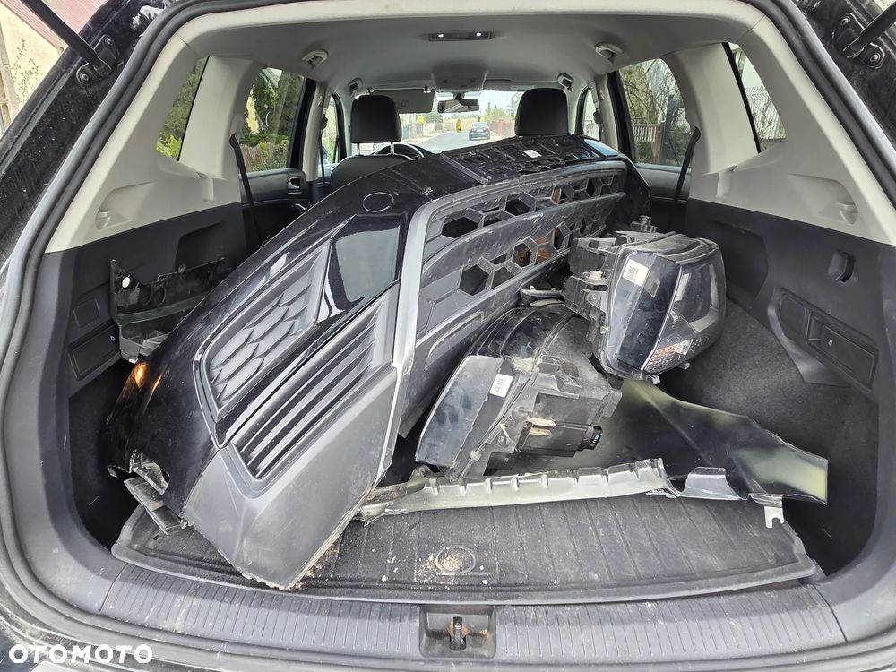 Volkswagen Tiguan Allspace - 11