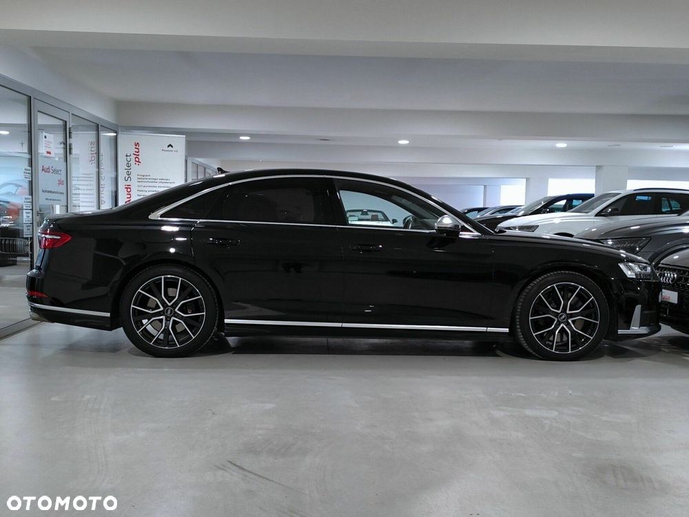 Audi S8 - 5