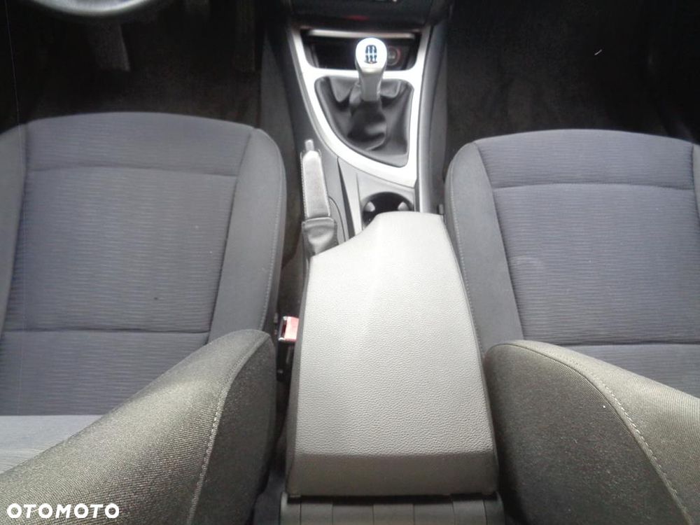 BMW Seria 1 - 29