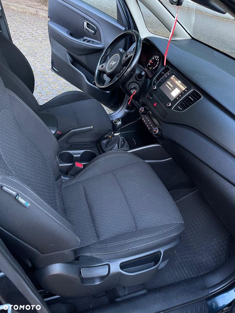 Kia Carens 1.6 GDI Dream-Team Edition - 4