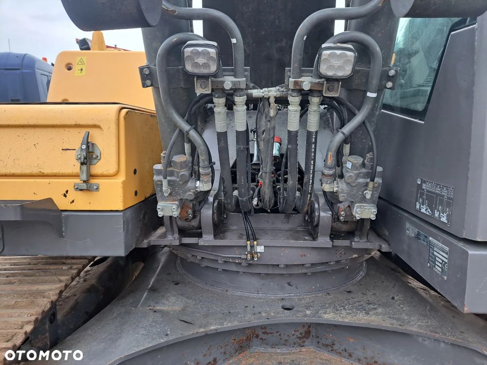 Volvo EC250DL - 12