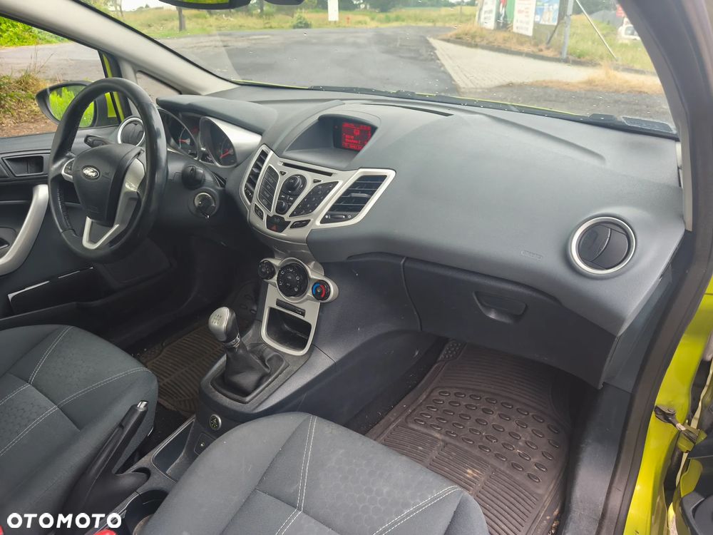 Ford Fiesta 1.4 Titanium - 10