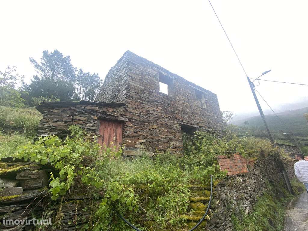 Venda Moradia - Grande imagem: 2/16