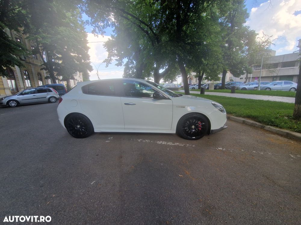 ALFA ROMEO Giulietta 2011 — imagine 2