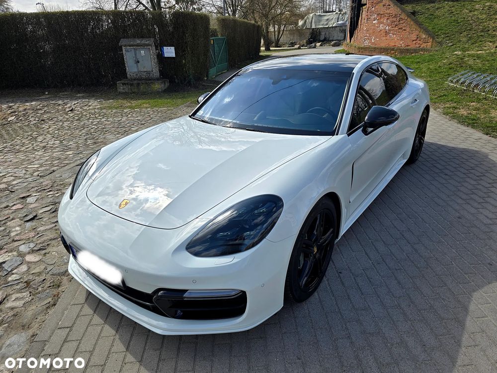 Porsche Panamera 4S - 32