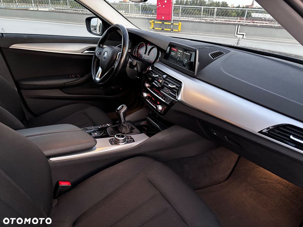 BMW Seria 5 - 29